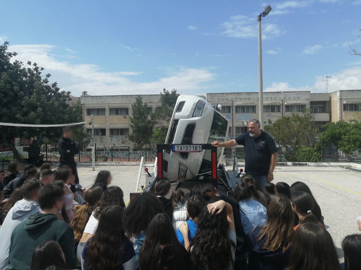 Πραγματοποιήθηκε με επιτυχία το εκπαιδευτικό πρόγραμμα οδικής ασφάλειας στους μαθήτριες/τες της Β΄Λυκείου Βύρωνα