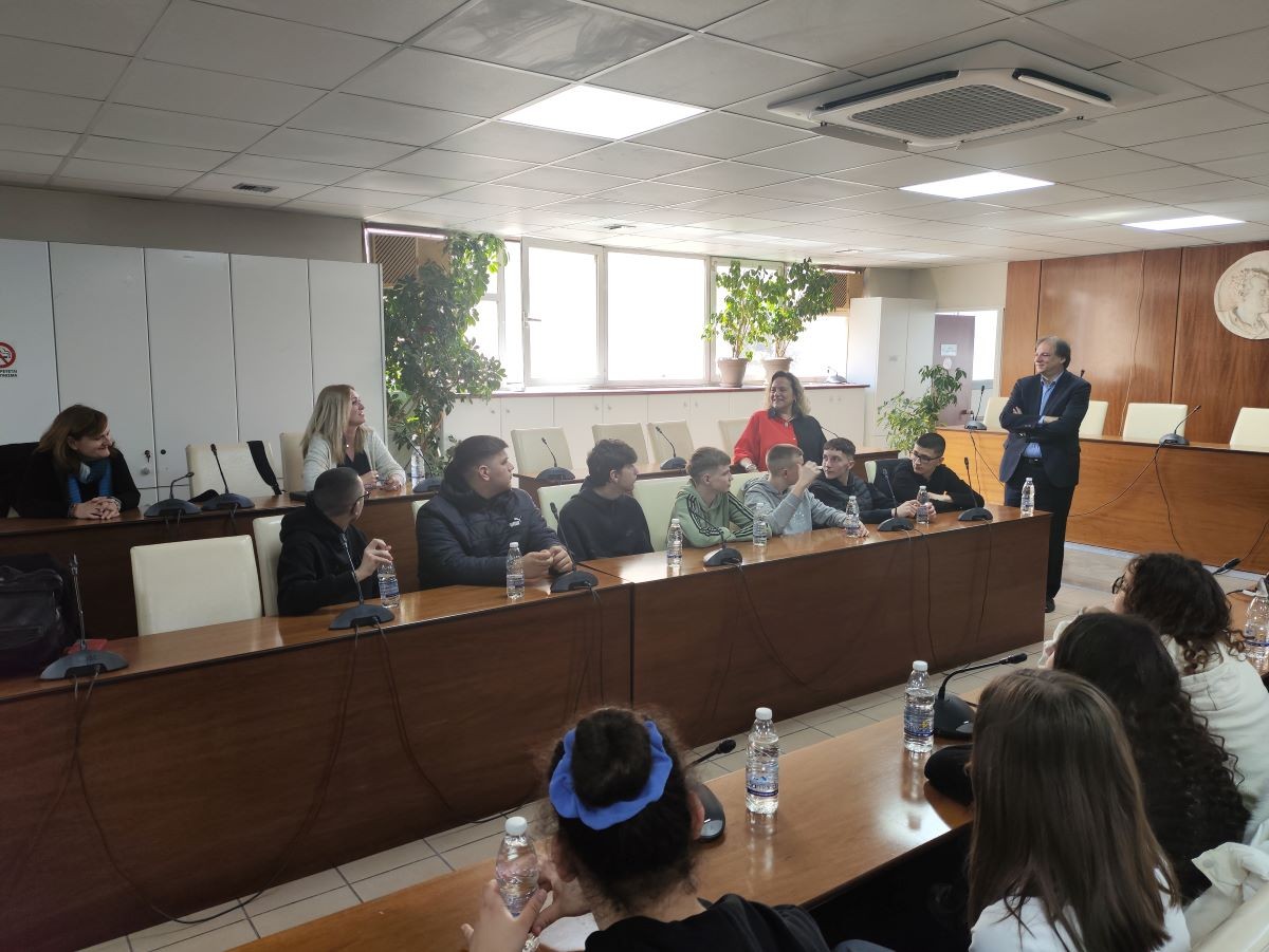 Επίσκεψη στο Δημαρχείο Βύρωνα από μαθητές του 3ου Γυμνασίου και από την Κροατία στο πλαίσιο του Προγράμματος Erasmus+
