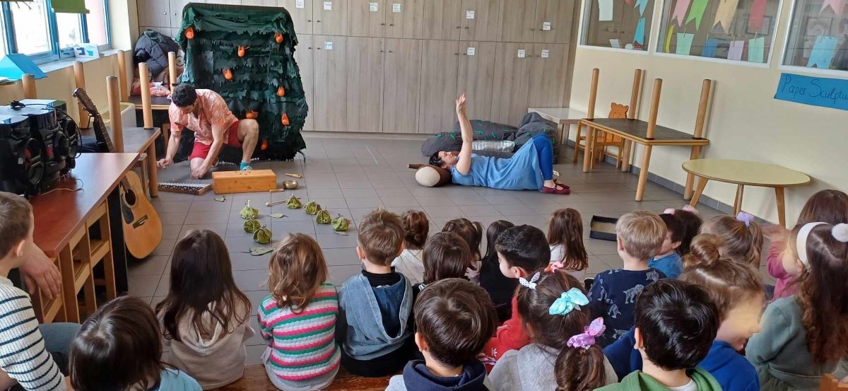 Η θεατρική παράσταση «Κάτι σαν κήπος» στους Βρεφικούς-Παιδικούς Σταθμούς του Δήμου Βύρωνα