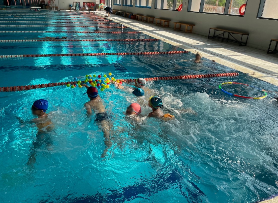 Το Δημοτικό Κολυμβητήριο φιλοξένησε με επιτυχία το πρόγραμμα εκμάθησης κολύμβησης του Υπουργείου Παιδείας για το σχολικό έτος 2024-2025