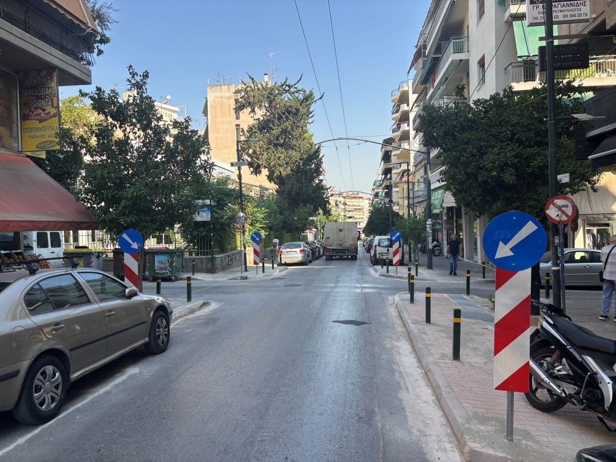 Ολοκληρώθηκε η παρέμβαση για την ασφάλεια των πολιτών στη συμβολή των οδών Χρυσοστόμου Σμύρνης και Αδαμαντίου Κοραή