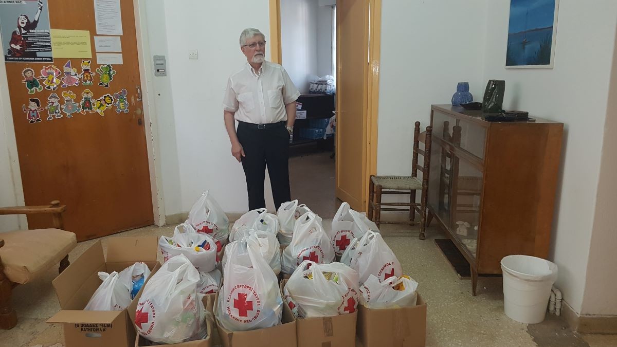 Διανομή τροφίμων σε ευάλωτες κοινωνικές ομάδες από τον Ελληνικό Ερυθρό Σταυρό στον Δήμο Βύρωνα