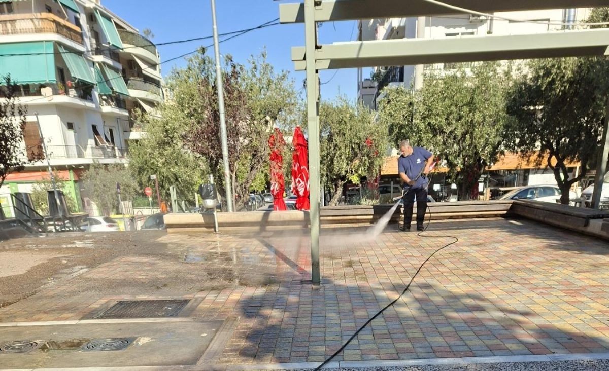 Καθαρισμοί πλατειών και δημόσιων χώρων στον Δήμο  Βύρωνα