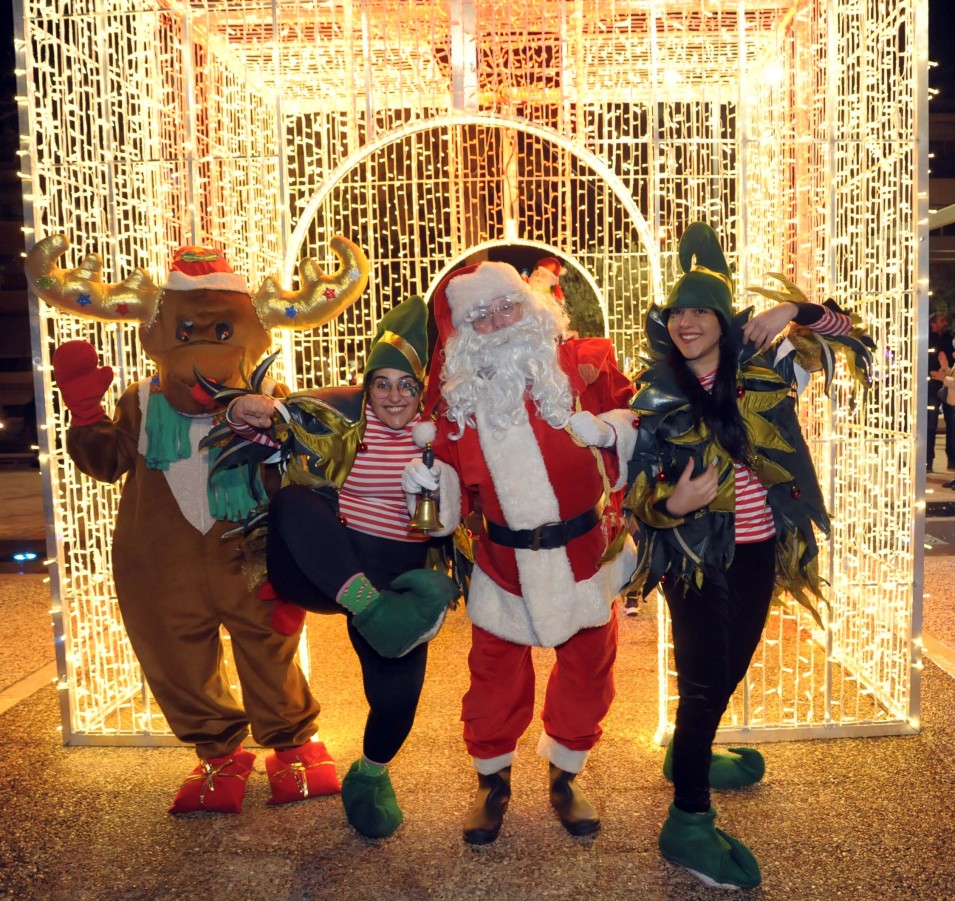 Υποδεχόμαστε τα Χριστούγεννα στην Πλατεία Φατσέα