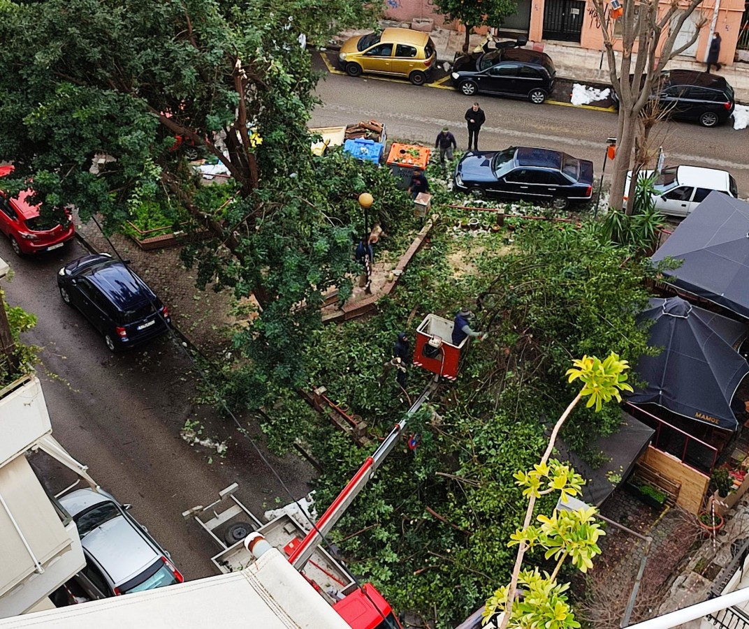 Και το Σάββατο οι προσπάθειες αποκατάστασης των ζημιών από την κακοκαιρία  