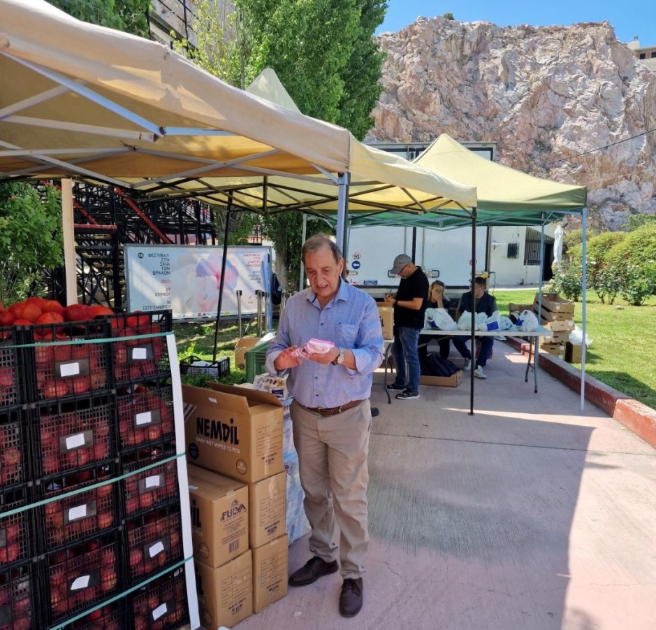 Ολοκληρώθηκε η διανομή τροφίμων από το Δήμο Βύρωνα σε ωφελούμενους του προγράμματος ΤΕΒΑ/FEAD