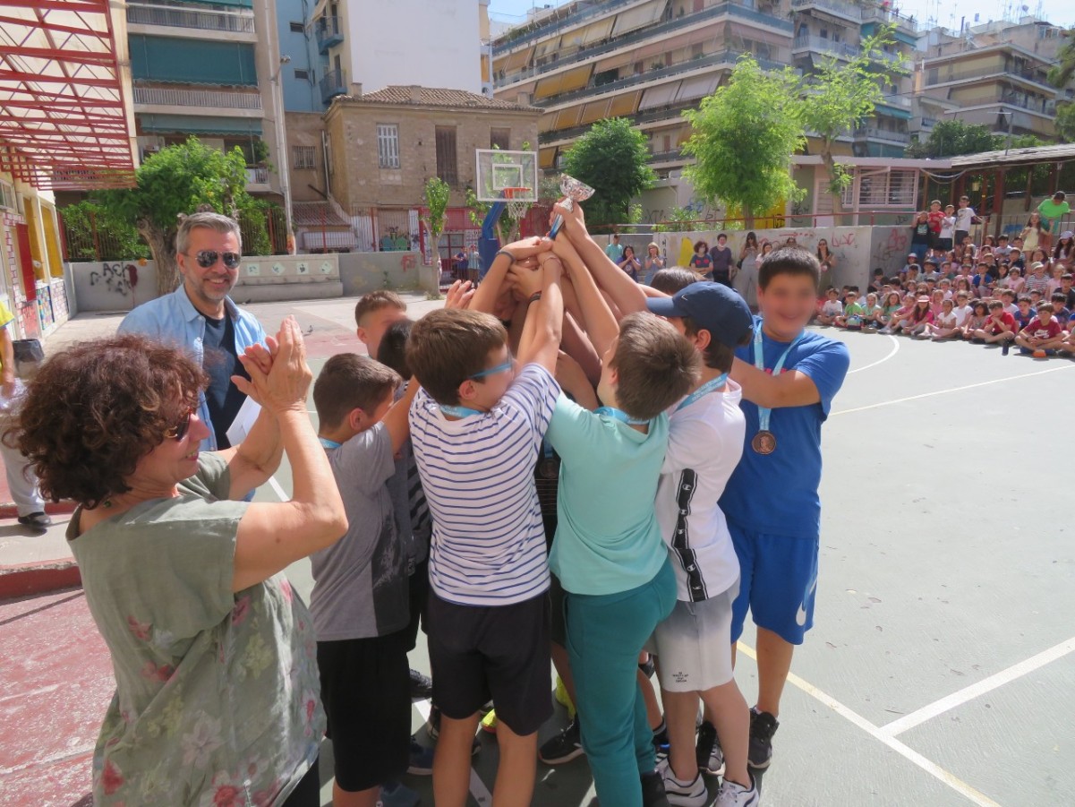 Bραβεύσεις των νικητών των Παμβυρωνείων, στους μαθητές του 3ου & του 9ου Δημοτικού Σχολείου Βύρωνα