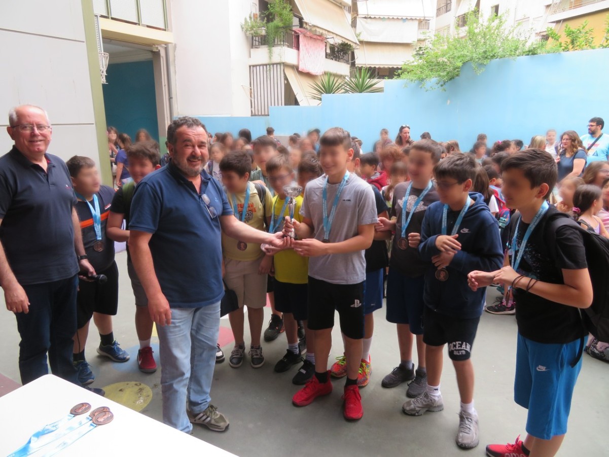 Bραβεύσεις των νικητών των Παμβυρωνείων, στους μαθητές του 12ου Δημοτικού Σχολείου Βύρωνα