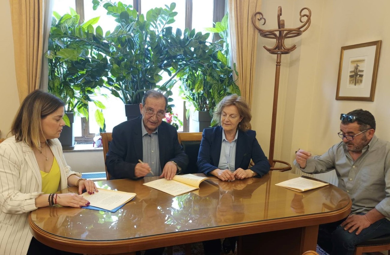 Υπεγράφη νέα σύμβαση χρηματοδότησης για 130 νέες στάσεις ανακύκλωσης στο Δήμο Βύρωνα