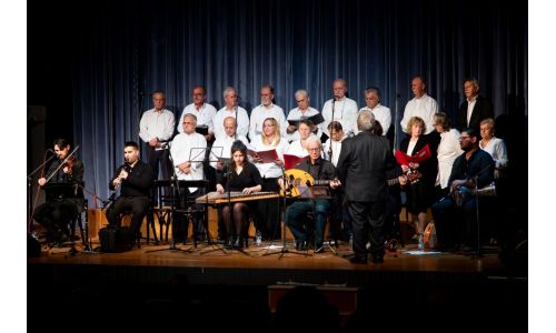 Σε εορταστικό κλίμα πραγματοποιήθηκε το αντάμωμα χορωδιών «Χριστούγεννα στο προσφυγικό Βύρωνα»