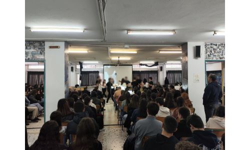 Ο Δήμαρχος Βύρωνα στην εορταστική εκδήλωση του Λυκείου Καρέα για την 25η Μαρτίου