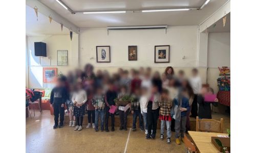 Τα κάλαντα της Πασχαλιάς από το 3ο Δημοτικό Σχολείο Δήμου Βύρωνα στο Κ.Α.Π.Η. Αγίας Τριάδας