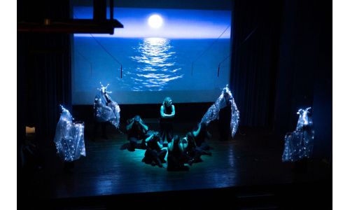 Με μεγάλη επιτυχία παρουσιάστηκε η θεατρική παράσταση «Οδυσσεβάχ», από το Β´ Θεατρικό Εργαστήρι του Δήμου Βύρωνα