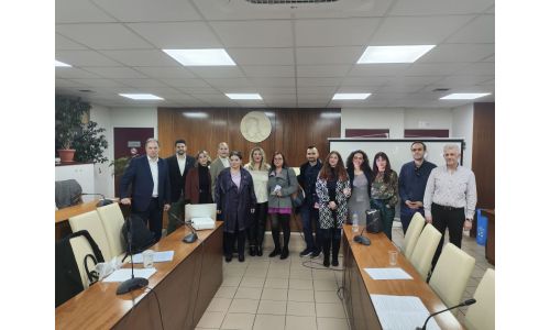 Με μεγάλη συμμετοχή πραγματοποιήθηκε, στις 19.2.2025 στο Δημαρχείο Βύρωνα, η ημερίδα «Σε φροντίζω- Με προσέχω» 