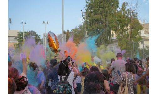 Με μια εντυπωσιακή γιορτή, γεμάτη χρώματα, μουσική και παιδικά χαμόγελα, ολοκληρώθηκε το 37ο Παιδικό Νεανικό Φεστιβάλ Δήμου Βύρωνα