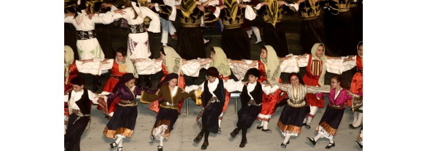 &laquo;ΤΑ ΠΑΛΑΙΑ ΤΑ ΑΝΙΣΤΟΡΩ ΜΕ ΜΟΥΣΙΚΗ ΚΑΙ ΜΕ ΧΟΡΟ&raquo; Φεστιβάλ Βράχων - 30/06