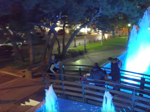 Νέα μορφή και Χριστουγεννιάτικη ατμόσφαιρα στη Λεωφόρο Καρέα και το Πάρκο της Καραολή και Δημητρίου (Video)!