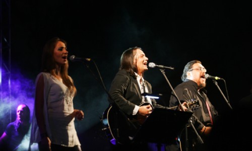 Ο Γιάννης Κότσιρας και ο Λαυρέντης Μαχαιρίτσας επί σκηνής