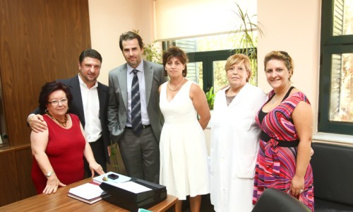 Η επιστημονική  υπεύθυνη του Κέντρου Υγείας Αναστασία Αντύπα, ο  Δήμαρχος Βύρωνα Νίκος Χαρδαλιάς, ο αν. Διοικητής του Γ.Ν.Α Ιπποκράτειο Πάνος Παναγιωτόπουλος, η Διευθύντρια της Νοσηλευτικής Υπηρεσίας του Ιπποκράτειου Ουρανία Μπουτζιώνα, η υπεύθυνη της Νοσηλευτικής Υπηρεσίας του Κ.Υ.Β Κατερίνα Φουτσιτζή και το μέλος του Επιστημονικού Συμβουλίου του Ιπποκράτειου Ευθυμία Παύλου 