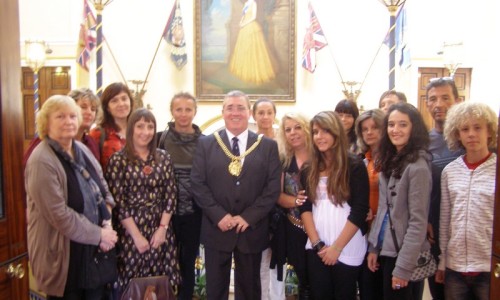 Όλες οι αποστολές με το Δήμαρχο του Λίβερπουλ της Αγγλίας