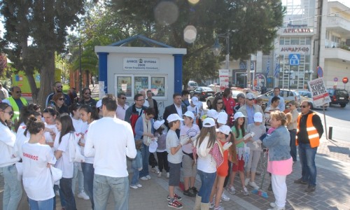 Συγκέντρωση των εθελοντών στο πάρκο Καραολή και Δημητρίου