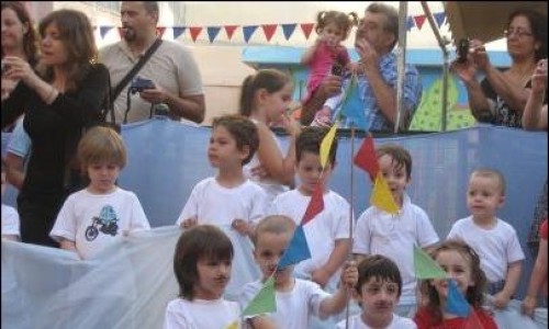 Σε μικρό μουσείο λαϊκής παράδοσης μετέτρεψαν μια γωνιά του σχολείου τους τα παιδιά του 4ου ΔΠΣ. 