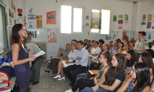 Η Αντιδήμαρχος Δημοσίων Σχέσεων και Εθιμοτυπίας Ιουλία Κιούπη προλογίζει το σεμινάριο