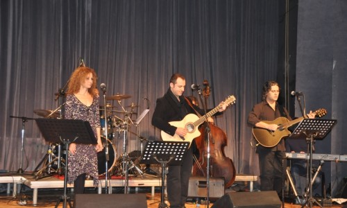 Τραγούδια από το λαϊκό έργο του Μάνου Χατζιδάκι