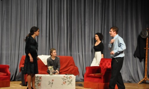 Τη «σκυτάλη» πήραν οι μαθητές του 1ου Γυμνασίου και η θεατρική παράσταση «Φον Δημητράκης».