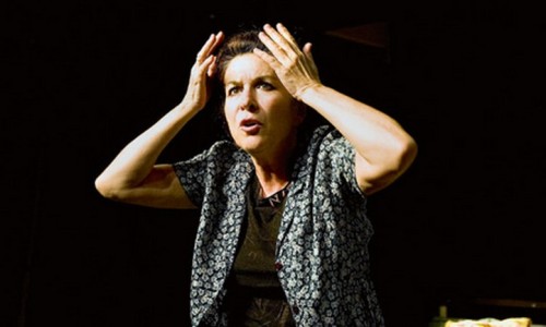 Από την παράσταση «Ευτυχία Παπαγιαννοπούλου»