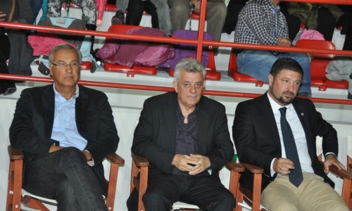 Οι Δήμαρχοι Βύρωνα Νίκος Χαρδαλιάς, Καισαριανής Αντώνης Καμπάκας και Δάφνης-Υμηττού Μιχάλης Σταυριανουδάκης