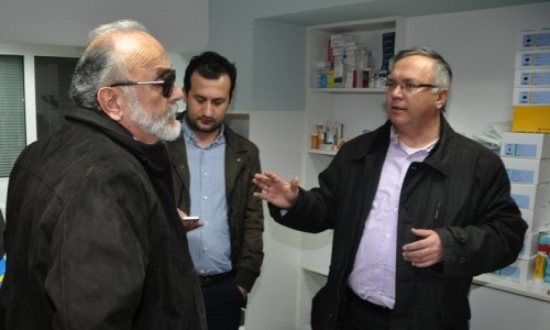 Ο βουλευτής ξεναγήθηκε στο χώρο του δημοτικού Ιατρείου και Φαρμακείου Αλληλεγγύης από τον Αντιδήμαρχο Χρίστο Γώγο