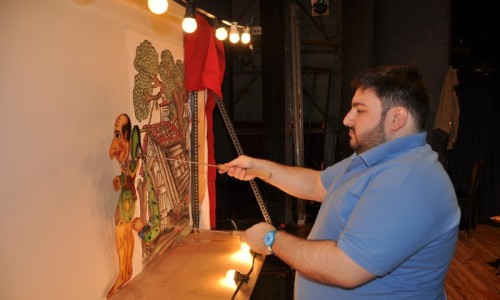 «Ο Καραγκιόζης Κουνιέρης» έριξε για φέτος την αυλαία της Μικρής Σκηνής