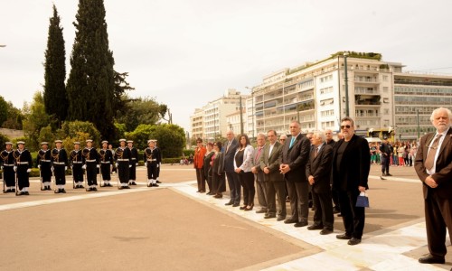 Κυριακή 19 Απριλίου 2015