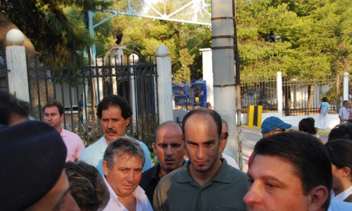 Μαζική συμμετοχή του κόσμου. Παρών και ο επικεφαλής της Αριστερής Παρέμβασης Πολιτών Βύρωνα Στ. Τζιορτζιώτης