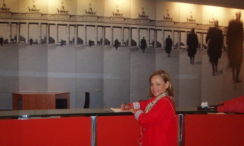 Η πρόεδρος του Κέντρου Ντάνκαν και αντιδήμαρχος Πολιτισμού Δήμου Βύρωνα, Ρένα Παπαγεωργίου