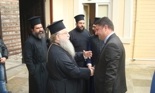 Ο Δήμαρχος Βύρωνα με το Μητροπολίτη Θεσσαλονίκης ¶νθιμο Ο Δήμαρχος Βύρωνα με το Μητροπολίτη Θεσσαλονίκης ¶νθιμο