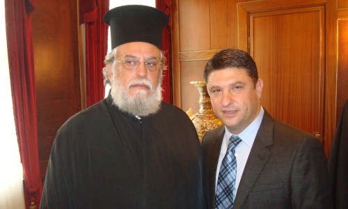 Ο Μητροπολίτης Αυστρίας Μιχαήλ και ο Δήμαρχος Βύρωνα Νίκος Χαρδαλιάς Ο Μητροπολίτης Αυστρίας Μιχαήλ και ο Δήμαρχος Βύρωνα Νίκος Χαρδαλιάς