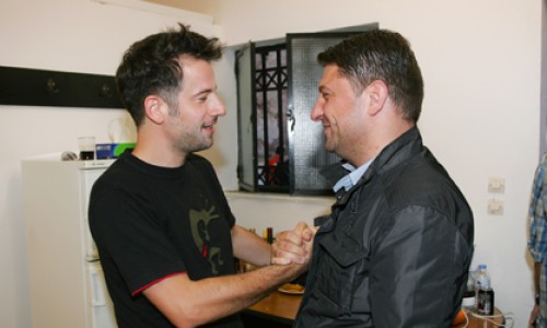 Ο Δήμαρχος Βύρωνα Νίκος Χαρδαλιάς με τον Κωστή Μαραβέγια