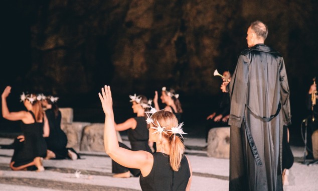 Φεστιβάλ «Στη Σκιά των Βράχων»